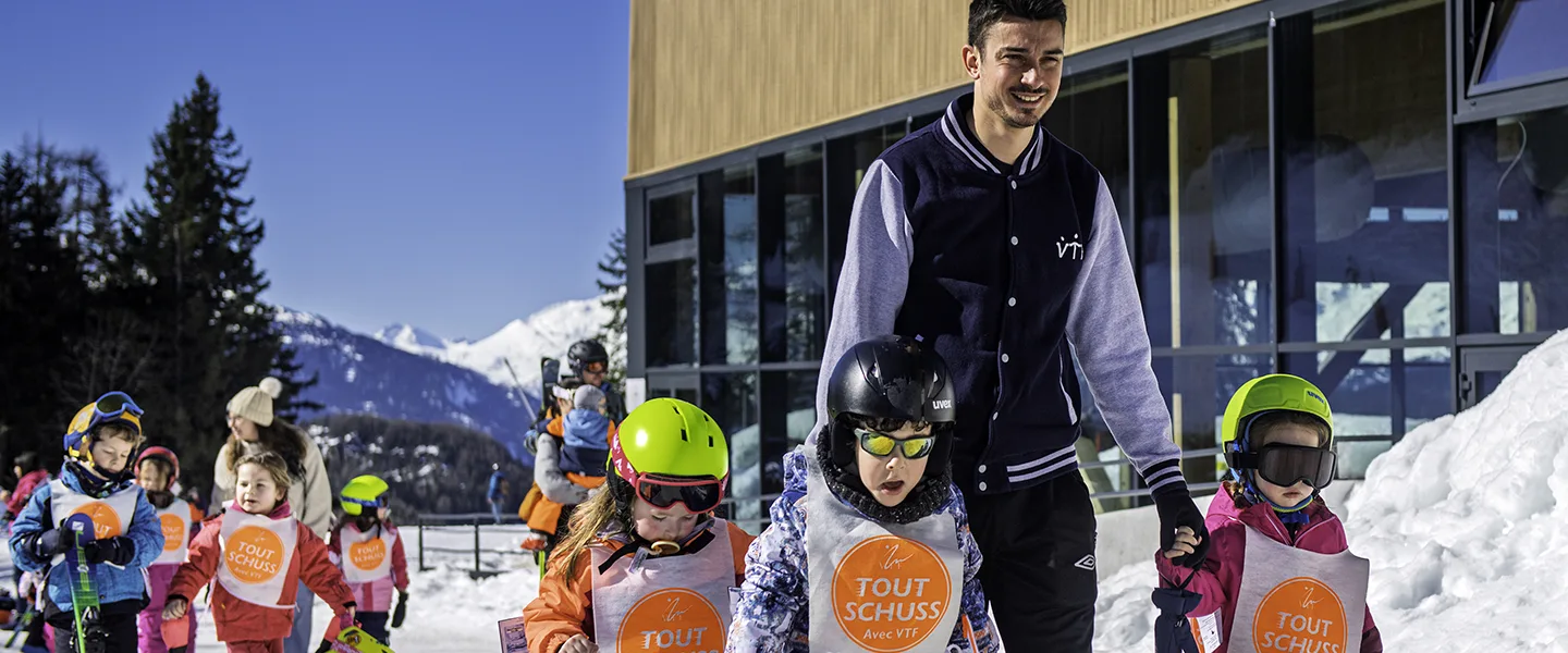 nos animateurs accompagnent vos enfants aux Cours de ski ESF